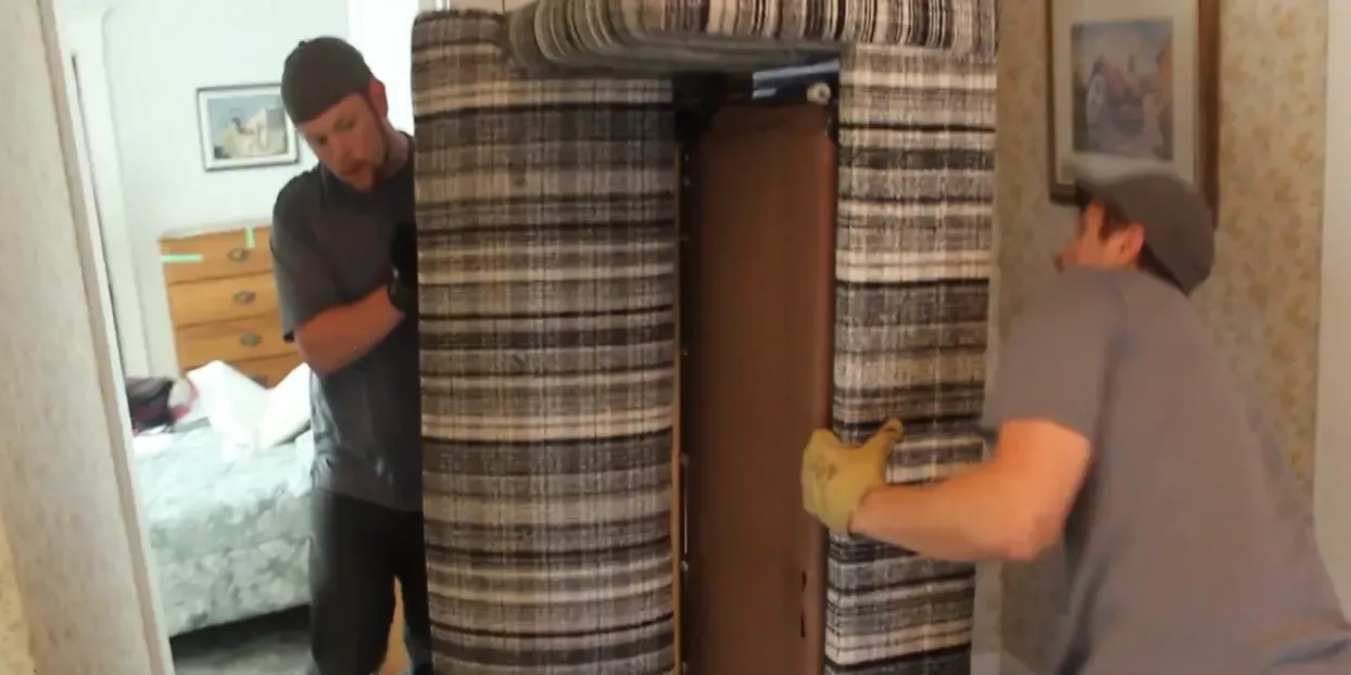 We pack, you relax